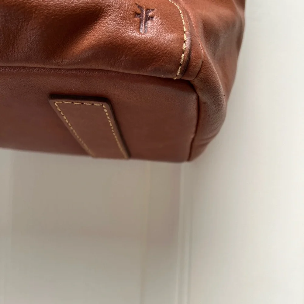 FRYE Mindy Leather Pocket Tote, EUC - Picture 6 of 13